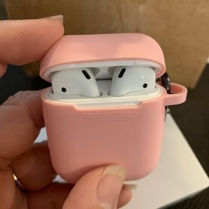 Light pink silicone case for AirPods 1 and 2